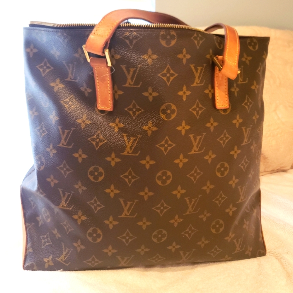 Authentic - Beautiful Condition  Louis Vuitton Cabas Piano